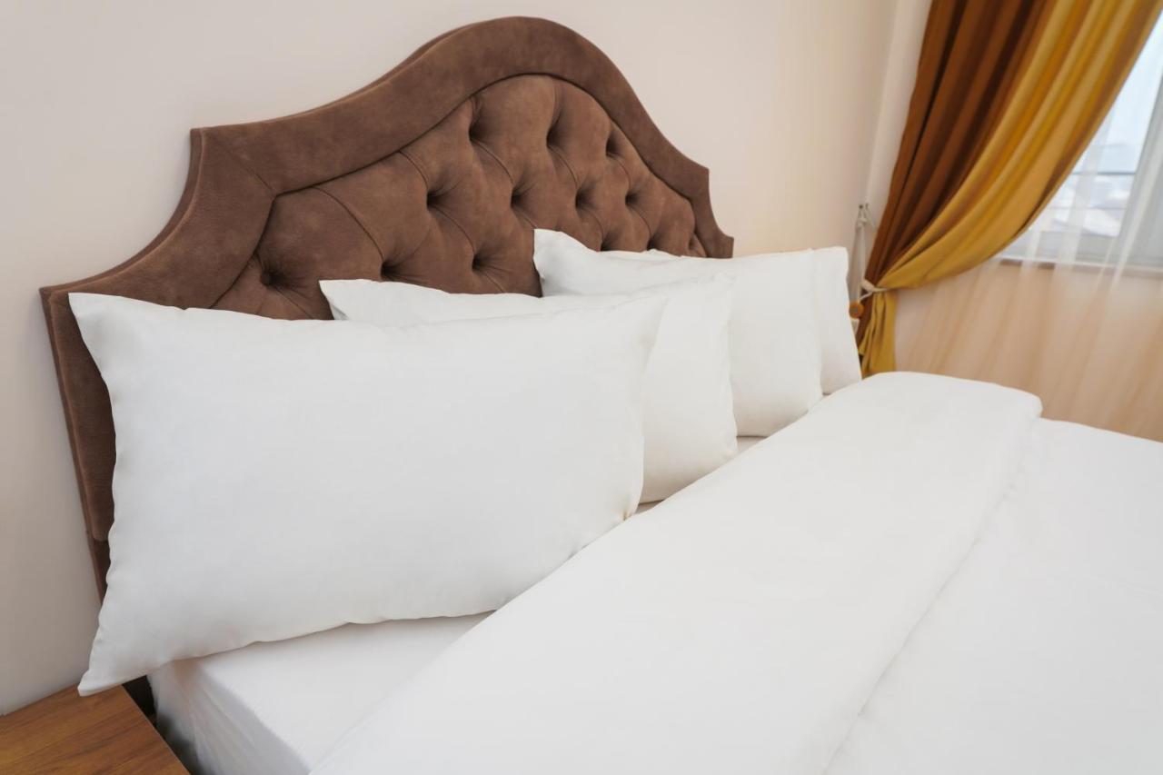 Hotel Fleur เยเรวาน ภายนอก รูปภาพ